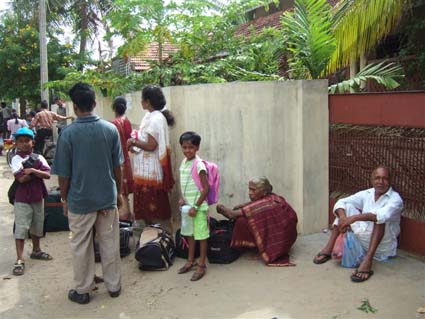 jaffna-waiting.jpg