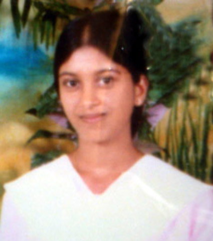 gayanee-con-1.jpg