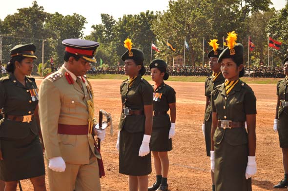 SL_military_parades_Tamil_girls_02